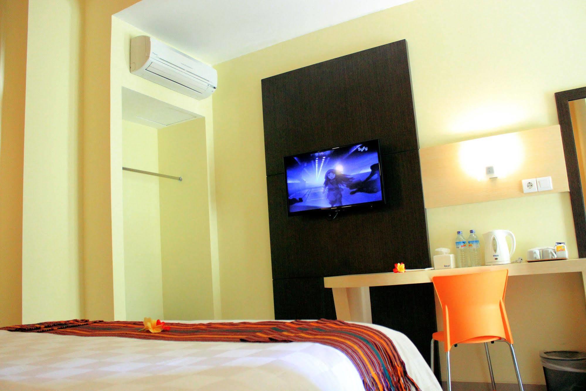 M Hotel Mataram Exterior photo